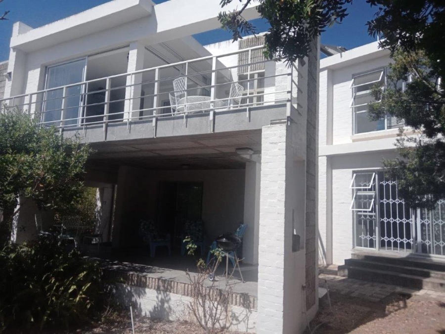 3 Bedroom Property for Sale in Wavecrest Eastern Cape